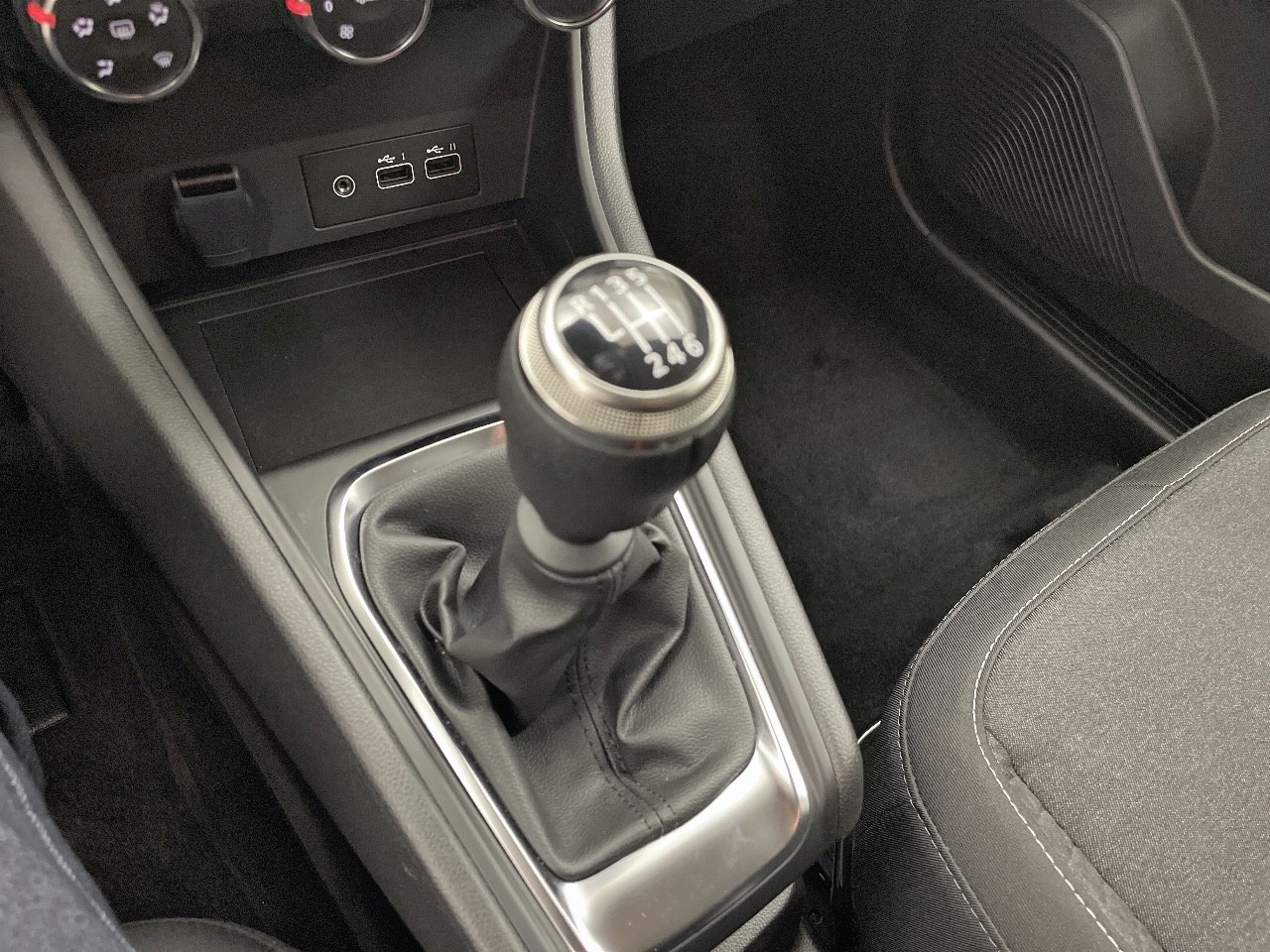 Renault Captur Evolution TCe 66 kW (90 CV) - 7