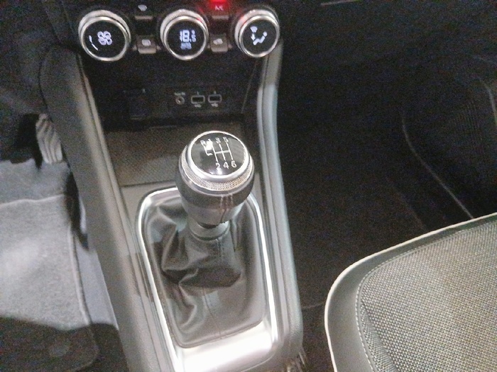 Renault Captur Zen TCe 96 kW (130 CV) - 7 Renault Captur Zen TCe 96 kW (130 CV) - 7