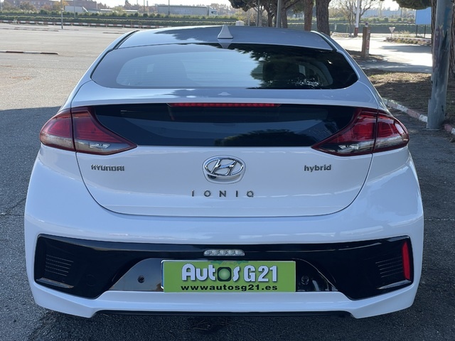 HyundaiIoniq 1.6 GDI HEV Klass Nav DCT 	104 kW (141 CV) Vehículo usado en Barcelona - 9