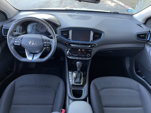 HyundaiIoniq 1.6 GDI HEV Klass Nav DCT 	104 kW (141 CV) Vehículo usado en Barcelona - 15