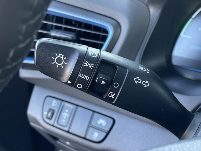 HyundaiIoniq 1.6 GDI HEV Klass Nav DCT 104 kW (141 CV) Vehículo usado en Barcelona - 23 HyundaiIoniq 1.6 GDI HEV Klass Nav DCT 104 kW (141 CV) Vehículo usado en Barcelona - 23