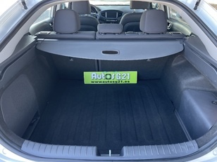 Hyundai Ioniq 1.6 GDI HEV Klass Nav DCT 104 kW (141 CV) Hyundai Ioniq 1.6 GDI HEV Klass Nav DCT 104 kW (141 CV)