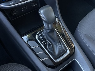 Hyundai Ioniq 1.6 GDI HEV Klass Nav DCT 	104 kW (141 CV)