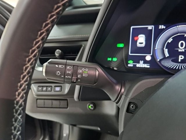 Lexus UX 250h Business 2WD 135 kW (184 CV) Vehículo usado en Madrid - 15