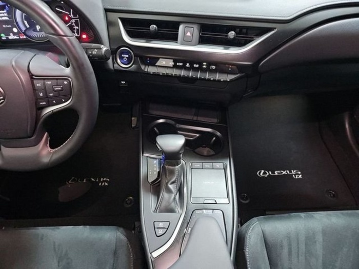 Lexus UX 250h Business 2WD 135 kW (184 CV) Vehículo usado en Madrid - 22 Lexus UX 250h Business 2WD 135 kW (184 CV) Vehículo usado en Madrid - 22