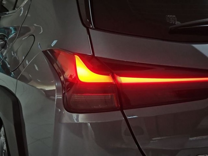 Lexus UX 250h Business 2WD 135 kW (184 CV) Vehículo usado en Madrid - 33 Lexus UX 250h Business 2WD 135 kW (184 CV) Vehículo usado en Madrid - 33
