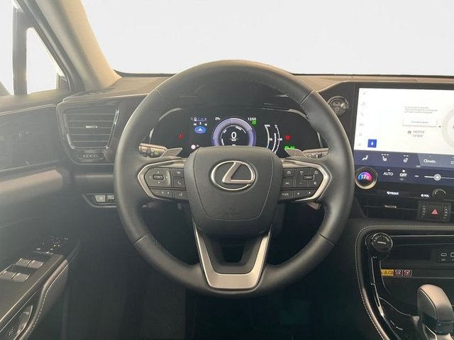 Lexus NX 450h+ Premium+ 4WD 225 kW (306 CV) Vehículo usado en Madrid - 11