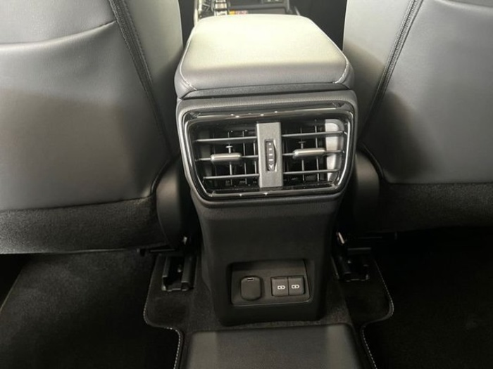 Lexus NX 450h+ Premium+ 4WD 225 kW (306 CV) Vehículo usado en Madrid - 27 Lexus NX 450h+ Premium+ 4WD 225 kW (306 CV) Vehículo usado en Madrid - 27