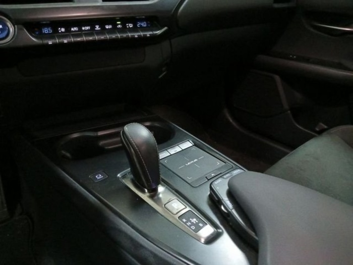 Lexus UX 300e Business 150 kW (204 CV) Vehículo usado en Madrid - 18 Lexus UX 300e Business 150 kW (204 CV) Vehículo usado en Madrid - 18