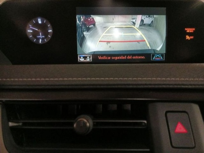 Lexus UX 300e Executive 150 kW (204 CV) Vehículo usado en Madrid - 16 Lexus UX 300e Executive 150 kW (204 CV) Vehículo usado en Madrid - 16