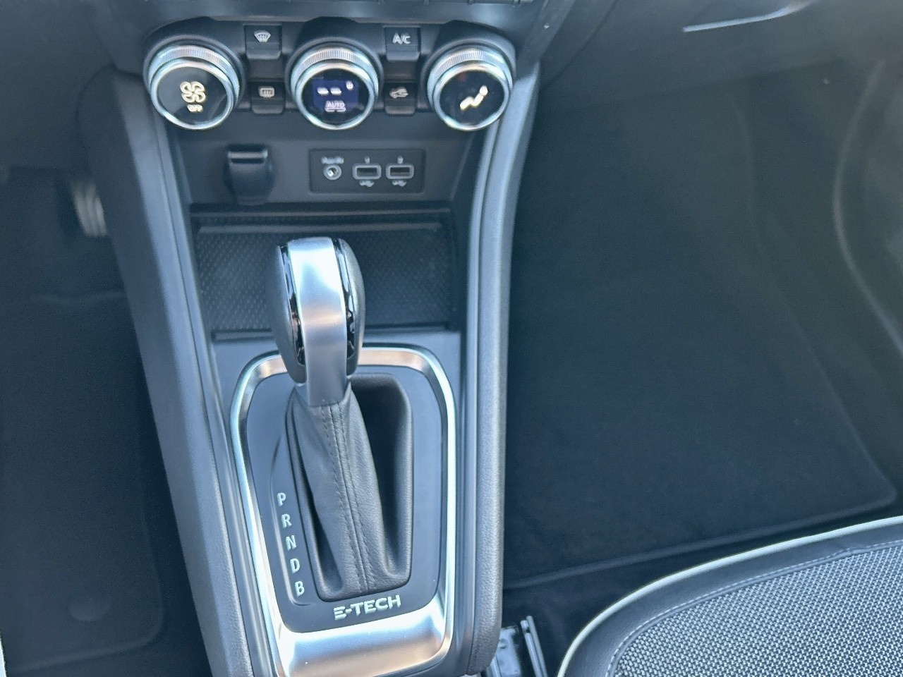 Renault Captur Zen E-TECH Híbrido 107 kW (145 CV) - 7