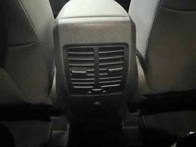 Ford Kuga 1.5 EcoBoost Trend 4x2 88 kW (120 CV) Ford Kuga 1.5 EcoBoost Trend 4x2 88 kW (120 CV)