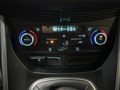 Ford Kuga 1.5 EcoBoost Trend 4x2 88 kW (120 CV) Ford Kuga 1.5 EcoBoost Trend 4x2 88 kW (120 CV)