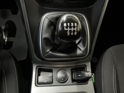 Ford Kuga 1.5 EcoBoost Trend 4x2 88 kW (120 CV) Ford Kuga 1.5 EcoBoost Trend 4x2 88 kW (120 CV)