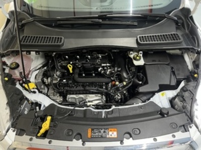 Ford Kuga 1.5 EcoBoost Trend 4x2 88 kW (120 CV) Ford Kuga 1.5 EcoBoost Trend 4x2 88 kW (120 CV)