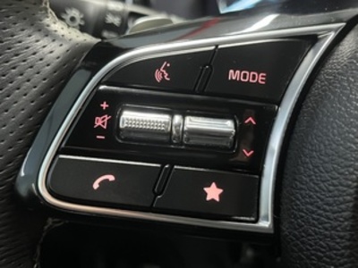 Kia XCeed 1.5 MHEV GT-line DCT 118 kW (160 CV) Kia XCeed 1.5 MHEV GT-line DCT 118 kW (160 CV)