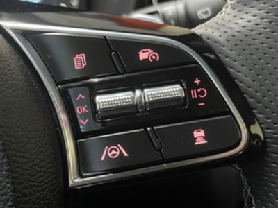 Kia XCeed 1.5 MHEV GT-line DCT 118 kW (160 CV) Kia XCeed 1.5 MHEV GT-line DCT 118 kW (160 CV)