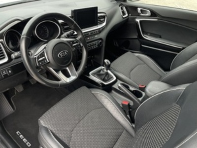 Kia Ceed 1.0 T-GDi Drive 88 kW (120 CV) Kia Ceed 1.0 T-GDi Drive 88 kW (120 CV)