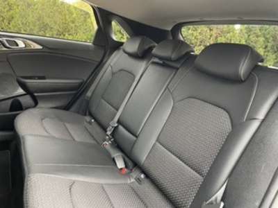 Kia Ceed 1.0 T-GDi Drive 88 kW (120 CV) Kia Ceed 1.0 T-GDi Drive 88 kW (120 CV)