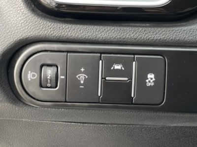 Kia Ceed 1.0 T-GDi Drive 88 kW (120 CV) Kia Ceed 1.0 T-GDi Drive 88 kW (120 CV)