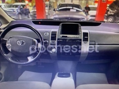 Toyota Prius 1.5 VVT-I HSD HYBRID SOL 82 kW (112 CV) Toyota Prius 1.5 VVT-I HSD HYBRID SOL 82 kW (112 CV)