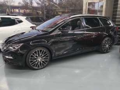 SEAT León 2.0 TDI S&S FR 135 kW (184 CV) SEAT León 2.0 TDI S&S FR 135 kW (184 CV)