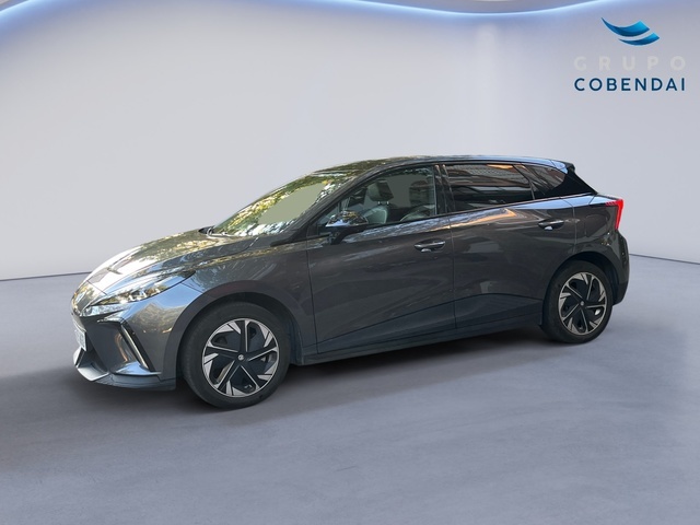 MGMG4 64kWh Luxury 150 kW (204 CV)