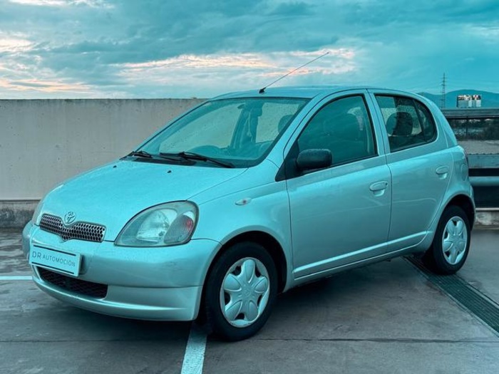 ToyotaYaris 1.0 Linea Luna 50 kW (68 CV) Vehículo usado en Barcelona - 12 ToyotaYaris 1.0 Linea Luna 50 kW (68 CV) Vehículo usado en Barcelona - 12