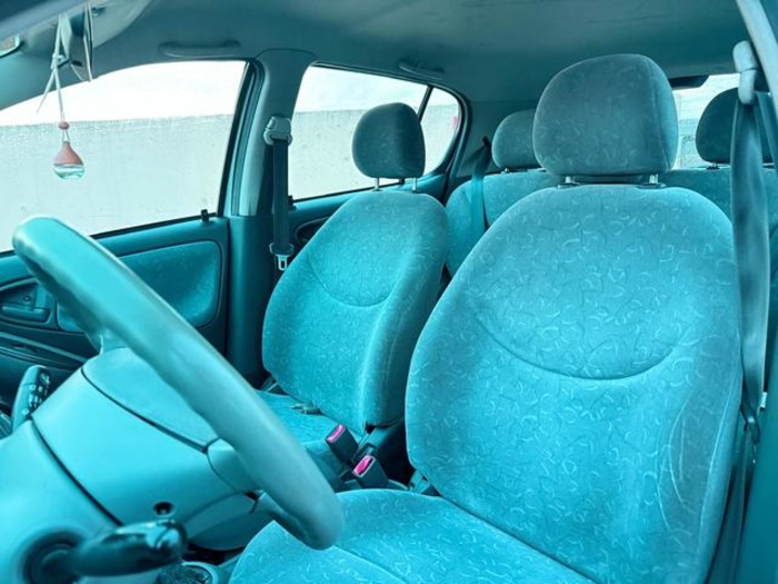 ToyotaYaris 1.0 Linea Luna 50 kW (68 CV) Vehículo usado en Barcelona - 13 ToyotaYaris 1.0 Linea Luna 50 kW (68 CV) Vehículo usado en Barcelona - 13