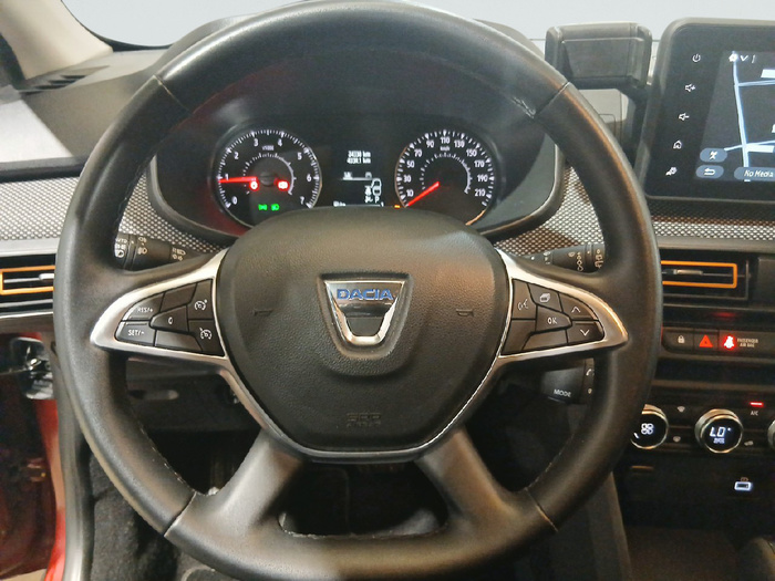 Dacia Sandero Stepway Comfort TCe 67 kW (91 CV) CVT - 18 Dacia Sandero Stepway Comfort TCe 67 kW (91 CV) CVT - 18