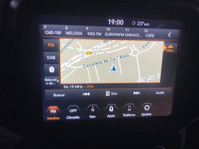 JeepRenegade 1.3G Longitude 4x2 DDCT 110 kW (150 CV) Vehículo usado en Barcelona - 15 JeepRenegade 1.3G Longitude 4x2 DDCT 110 kW (150 CV) Vehículo usado en Barcelona - 15