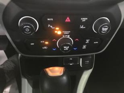 Jeep Renegade 1.3G Longitude 4x2 DDCT 110 kW (150 CV) Jeep Renegade 1.3G Longitude 4x2 DDCT 110 kW (150 CV)