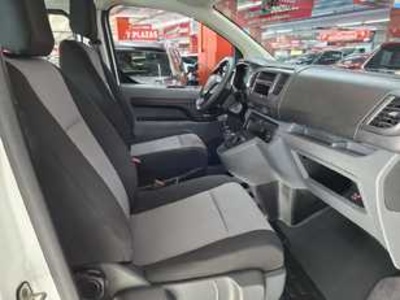 Peugeot Expert Combi BlueHDi 100 S&S Compact 75 kW (102 CV) Peugeot Expert Combi BlueHDi 100 S&S Compact 75 kW (102 CV)