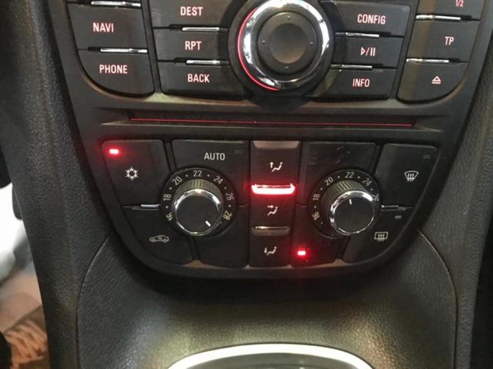 OpelMeriva 1.6 CDTI S&S Ecoflex Selective 81 kW (110 CV) Vehículo usado en Barcelona - 11 OpelMeriva 1.6 CDTI S&S Ecoflex Selective 81 kW (110 CV) Vehículo usado en Barcelona - 11