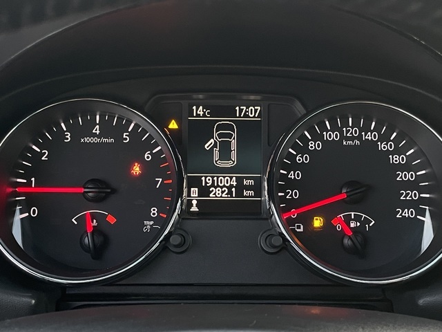 NissanQashqai 1.6 Tekna Sport 4X2 86 kW (117 CV) Vehículo usado en Barcelona - 22