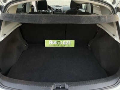 Nissan Qashqai 1.6 Tekna Sport 4X2 86 kW (117 CV) Nissan Qashqai 1.6 Tekna Sport 4X2 86 kW (117 CV)