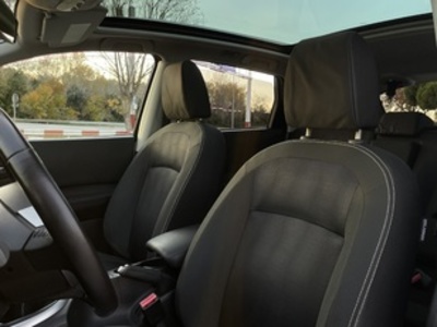 Nissan Qashqai 1.6 Tekna Sport 4X2 86 kW (117 CV) Nissan Qashqai 1.6 Tekna Sport 4X2 86 kW (117 CV)