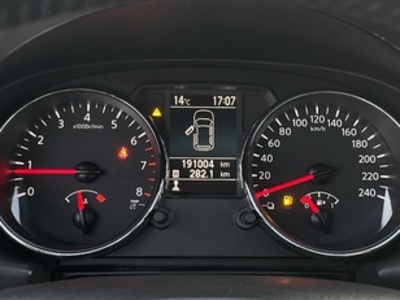 Nissan Qashqai 1.6 Tekna Sport 4X2 86 kW (117 CV) Nissan Qashqai 1.6 Tekna Sport 4X2 86 kW (117 CV)