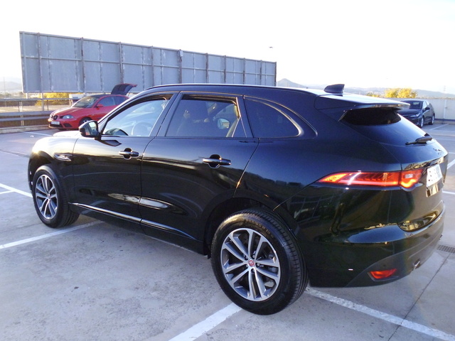 JaguarF-PACE 2.0L i4D R-Sport AWD Auto 177 kW (240 CV) Vehículo usado en Barcelona - 4