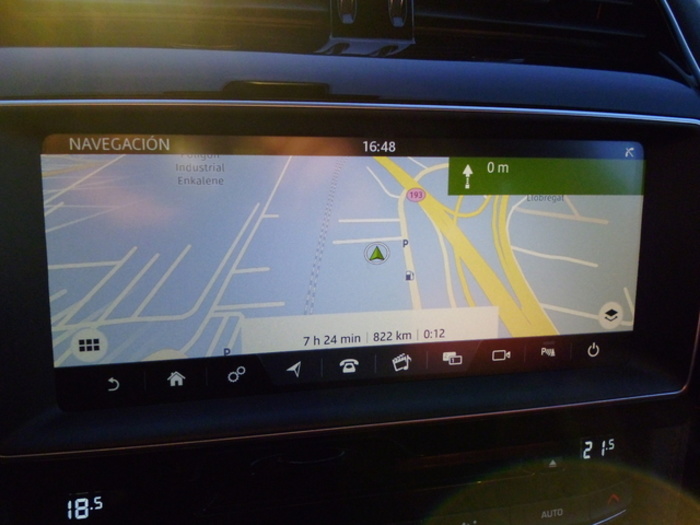 JaguarF-PACE 2.0L i4D R-Sport AWD Auto 177 kW (240 CV) Vehículo usado en Barcelona - 5 JaguarF-PACE 2.0L i4D R-Sport AWD Auto 177 kW (240 CV) Vehículo usado en Barcelona - 5