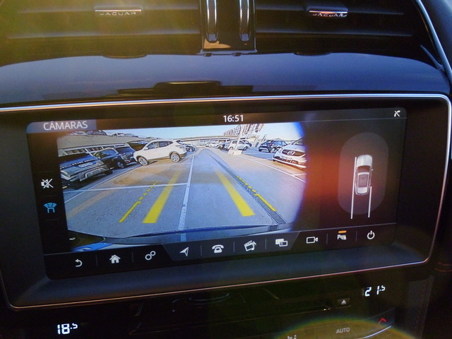 JaguarF-PACE 2.0L i4D R-Sport AWD Auto 177 kW (240 CV) Vehículo usado en Barcelona - 7