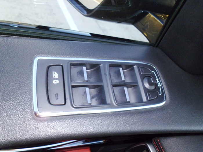 JaguarF-PACE 2.0L i4D R-Sport AWD Auto 177 kW (240 CV) Vehículo usado en Barcelona - 12 JaguarF-PACE 2.0L i4D R-Sport AWD Auto 177 kW (240 CV) Vehículo usado en Barcelona - 12