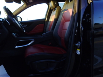 Jaguar F-PACE 2.0L i4D R-Sport AWD Auto 177 kW (240 CV) Jaguar F-PACE 2.0L i4D R-Sport AWD Auto 177 kW (240 CV)