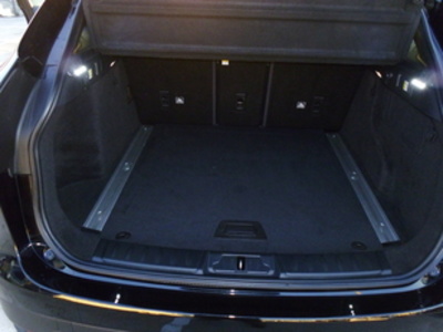 Jaguar F-PACE 2.0L i4D R-Sport AWD Auto 177 kW (240 CV) Jaguar F-PACE 2.0L i4D R-Sport AWD Auto 177 kW (240 CV)