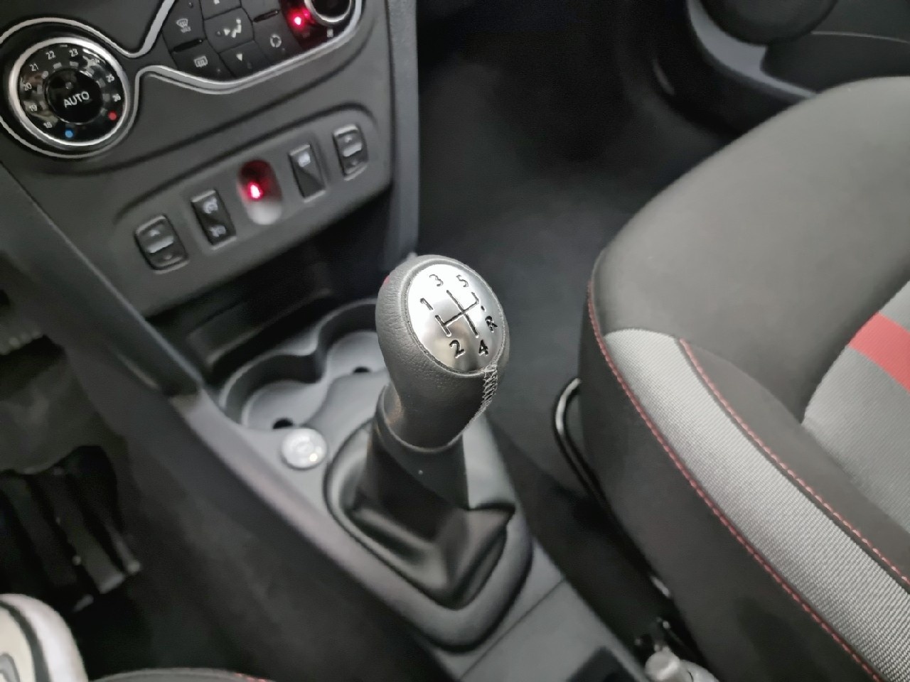 Dacia Sandero Serie Limitada Xplore TCE 66 kW (90 CV) GLP - 11