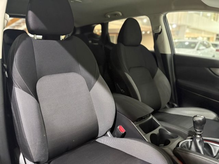 NissanQashqai DIG-T 115 N-Connecta 85 kW (115 CV) Vehículo usado en Barcelona - 26 NissanQashqai DIG-T 115 N-Connecta 85 kW (115 CV) Vehículo usado en Barcelona - 26