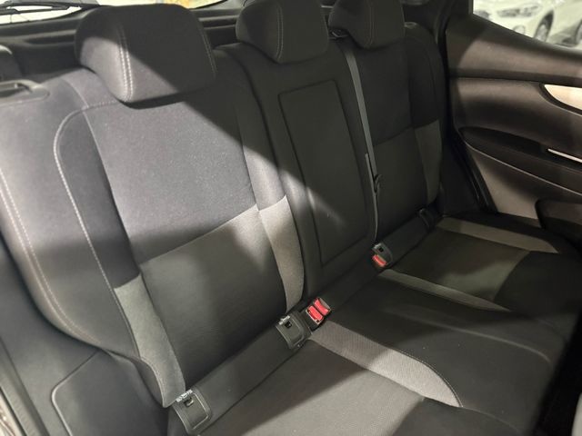 NissanQashqai DIG-T 115 N-Connecta 85 kW (115 CV) Vehículo usado en Barcelona - 27