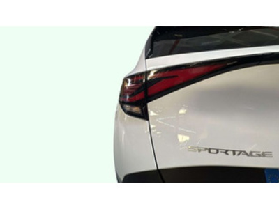 Kia Sportage 1.6 T-GDi HEV Drive 4x2 158 kW (215 CV) Kia Sportage 1.6 T-GDi HEV Drive 4x2 158 kW (215 CV)