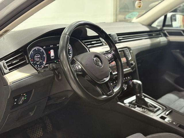 VolkswagenPassat Variant Sport 2.0 TDI 110 kW (150 CV) DSG Vehículo usado en Barcelona - 12