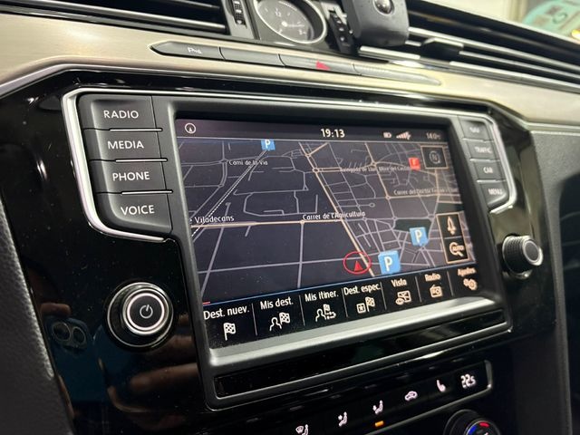 VolkswagenPassat Variant Sport 2.0 TDI 110 kW (150 CV) DSG Vehículo usado en Barcelona - 27